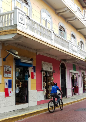 Panama--street art-s026-r3